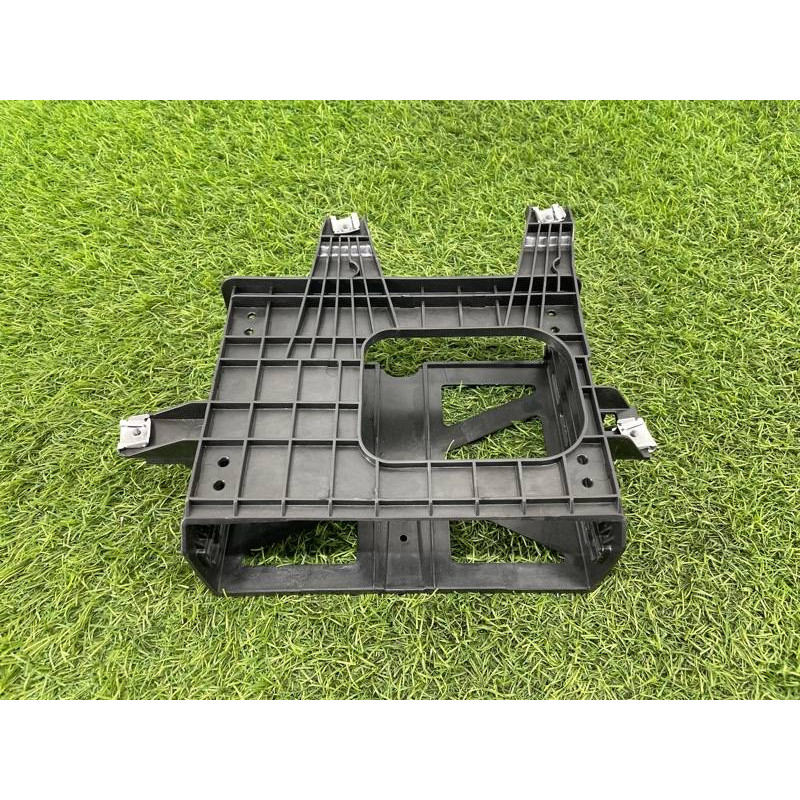 Кронштейн блока мультимедиа (салон) AUDI A4 B9 2017 2.0L 8W1857290