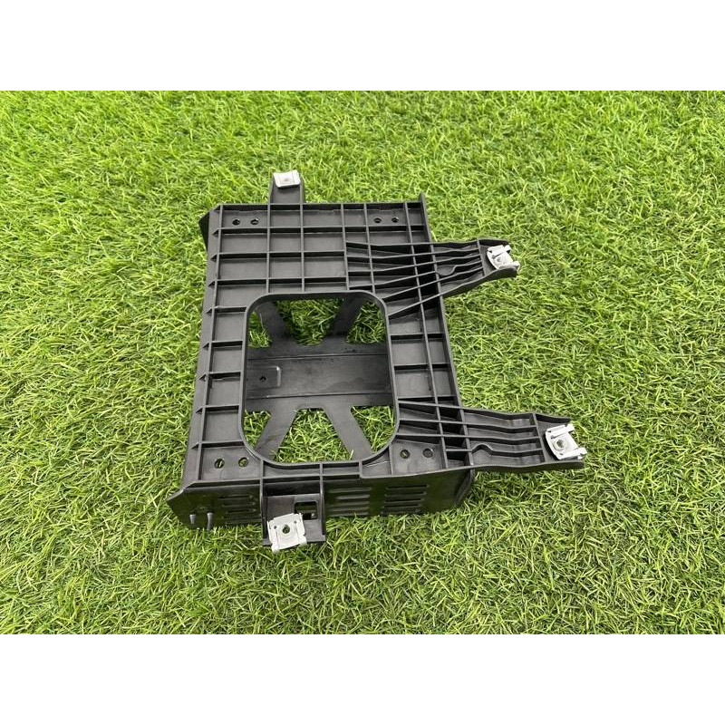 Кронштейн блока мультимедиа (салон) AUDI A4 B9 2017 2.0L 8W1857290