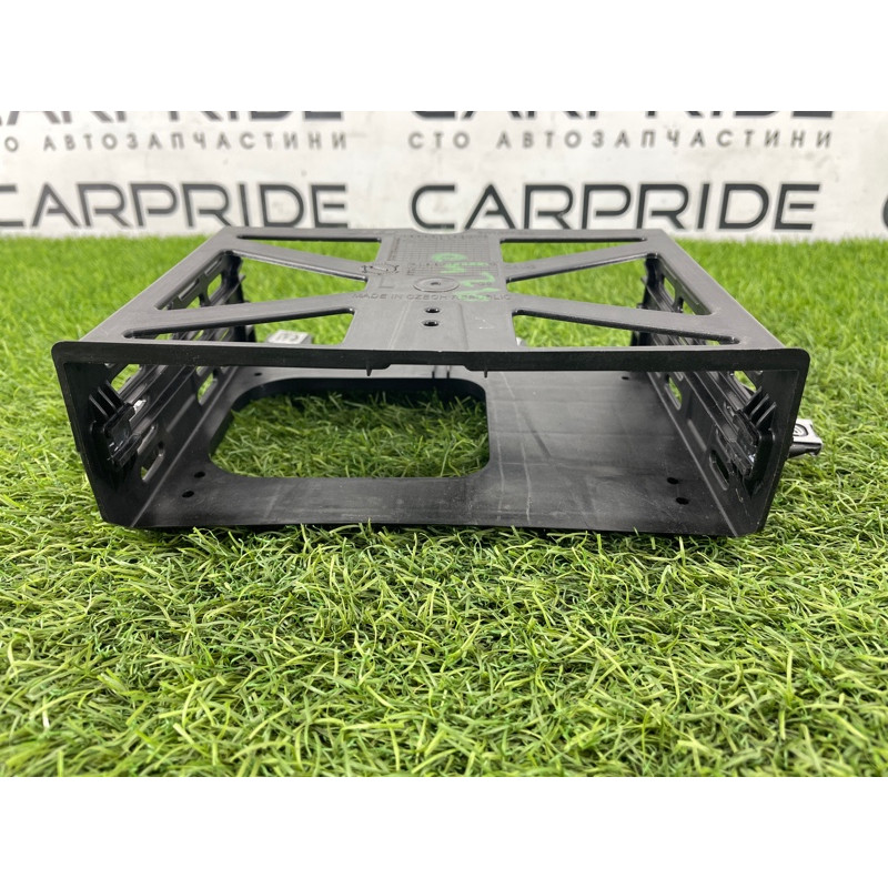 Кронштейн блока мультимедиа (салон) AUDI A4 B9 2017 2.0L 8W1857290