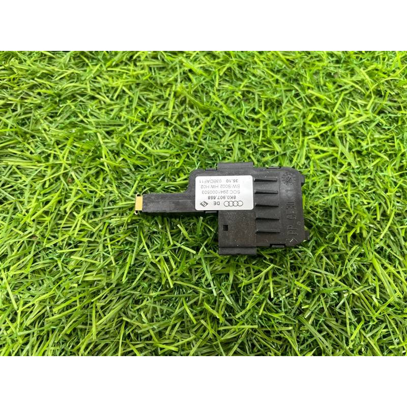 Датчик влажности воздуха (электрика / датчики) AUDI A8 D4 2011 4,2 8K0907658