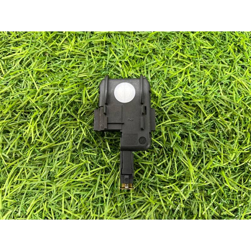 Датчик влажности воздуха (электрика / датчики) AUDI A8 D4 2011 4,2 8K0907658