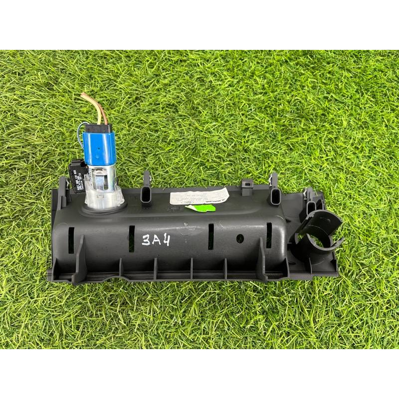 Накладка центральной консоли (салон) AUDI A4 B9 2017 2.0L 8W18641316PS