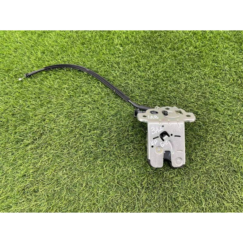 Замок багажника (кузов и элементы) AUDI A8 D4 2011 4,2 4H0827505