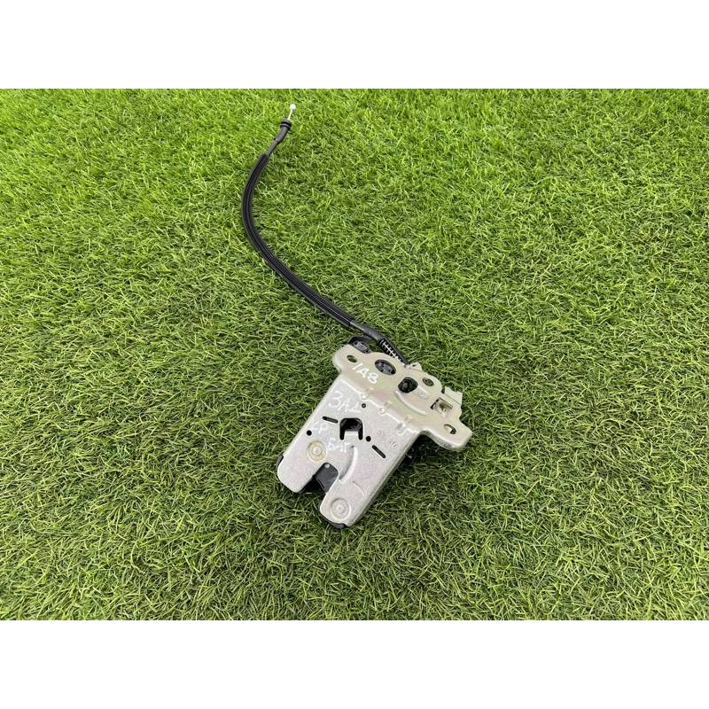 Замок багажника (кузов и элементы) AUDI A8 D4 2011 4,2 4H0827505