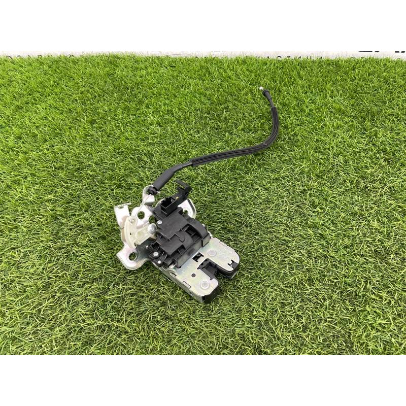 Замок багажника (кузов и элементы) AUDI A8 D4 2011 4,2 4H0827505