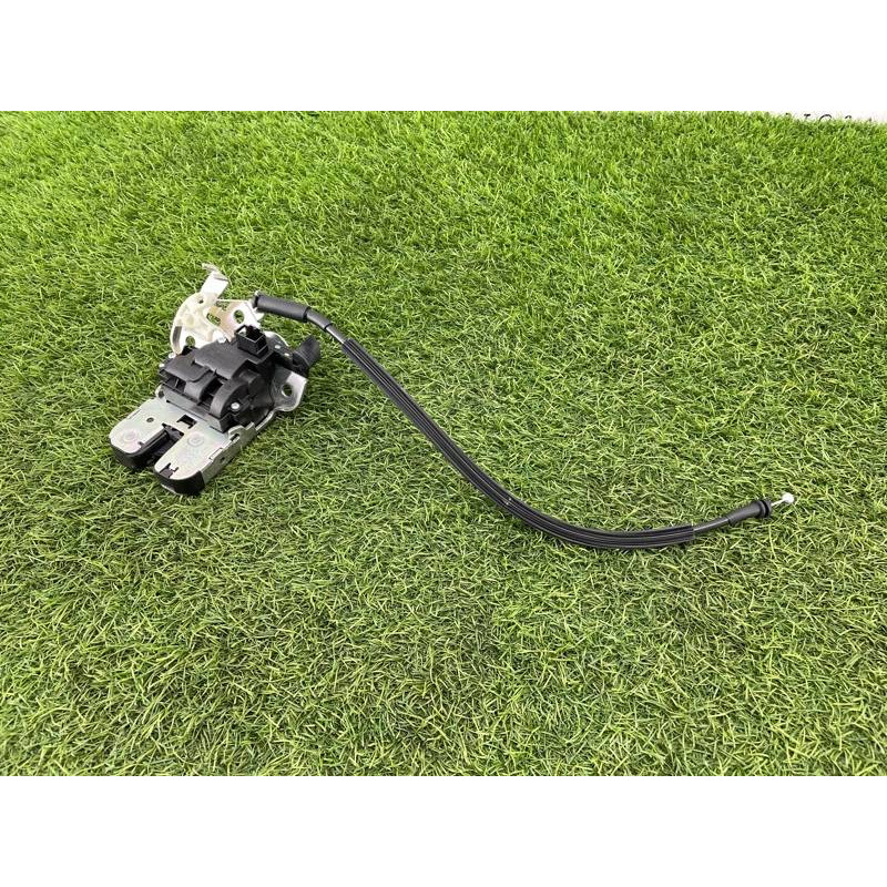 Замок багажника (кузов и элементы) AUDI A8 D4 2011 4,2 4H0827505