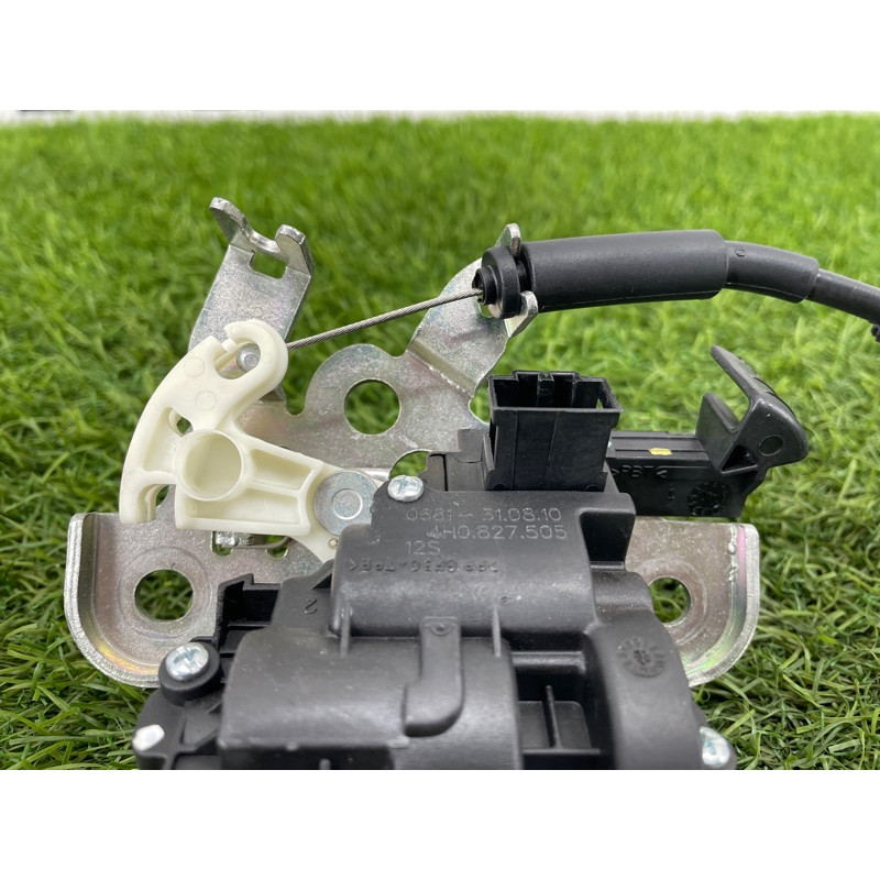 Замок багажника (кузов и элементы) AUDI A8 D4 2011 4,2 4H0827505