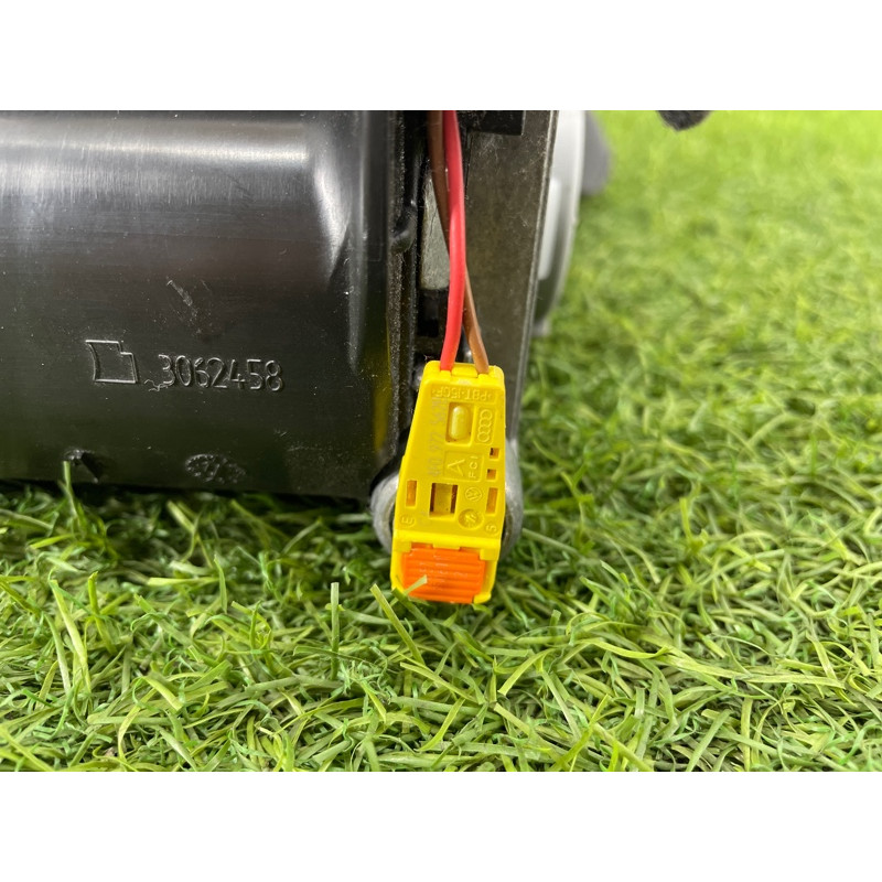 Ремень безопасности (airbag/безопасность) Audi Q5 8R 2012 3.2 CALB 8R1857705LV04