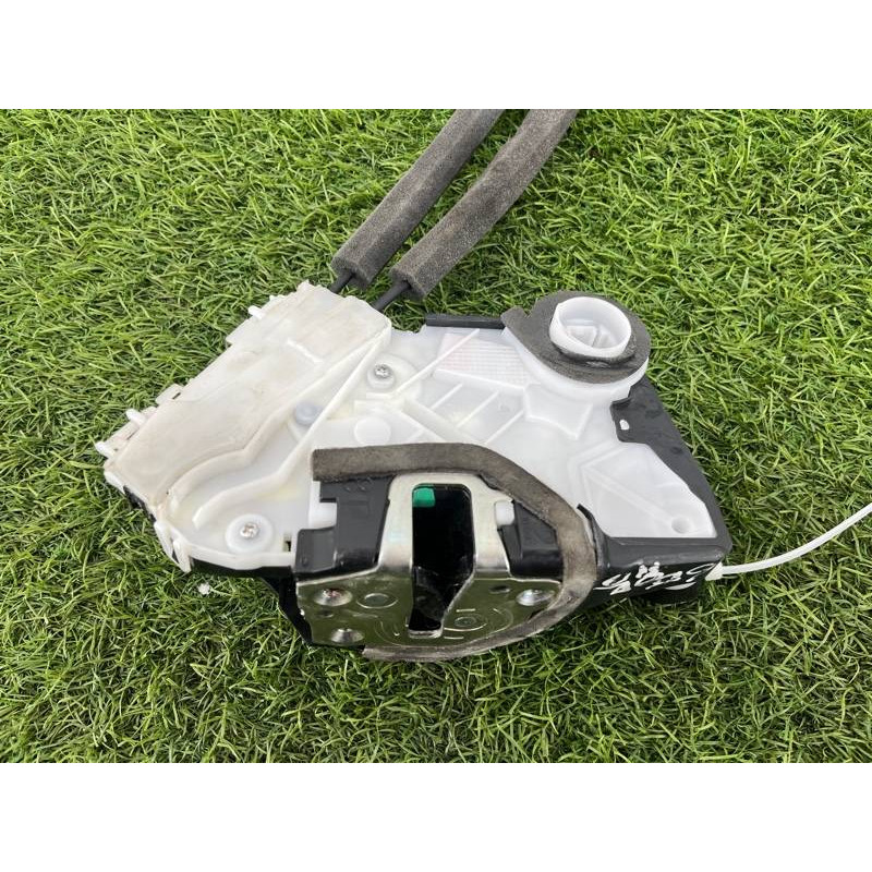 Замок дверей (кузов і елементи) Subaru Forester SK 2020 2.5 61032SJ140