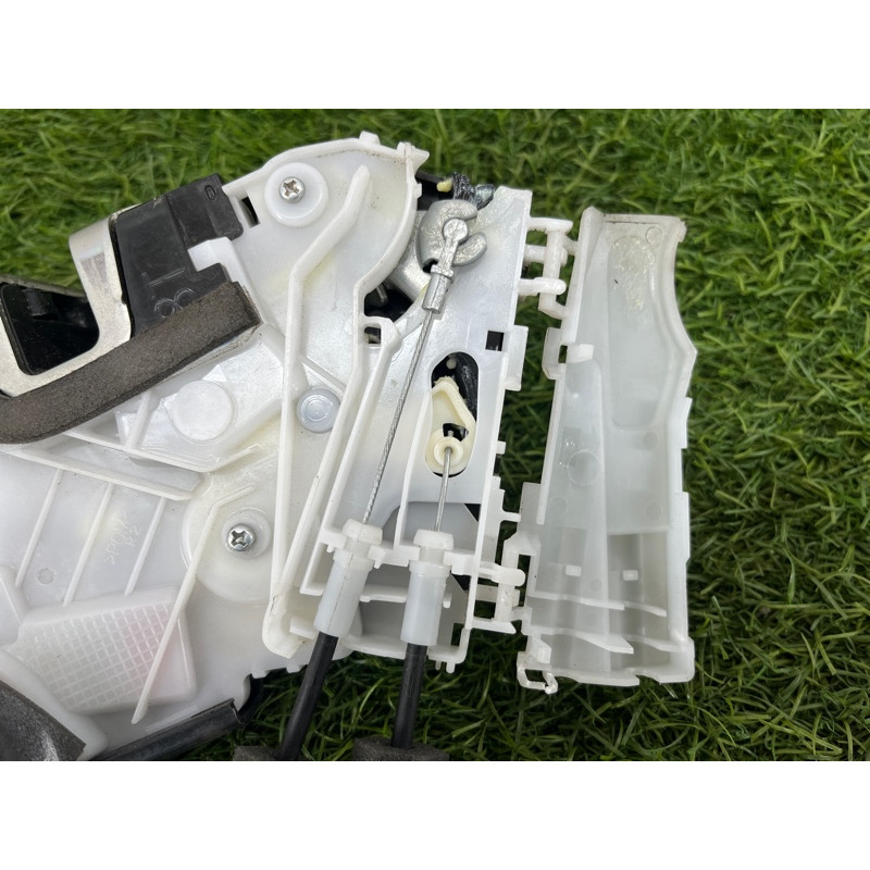 Замок дверей (кузов і елементи) Subaru Forester SK 2020 2.5 61032SJ140