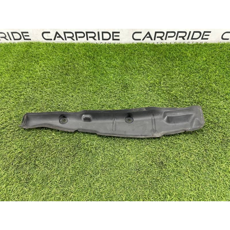 Уплотнитель крыла (кузов и элементы) AUDI A4 B9 2017 2.0L 8W0821112