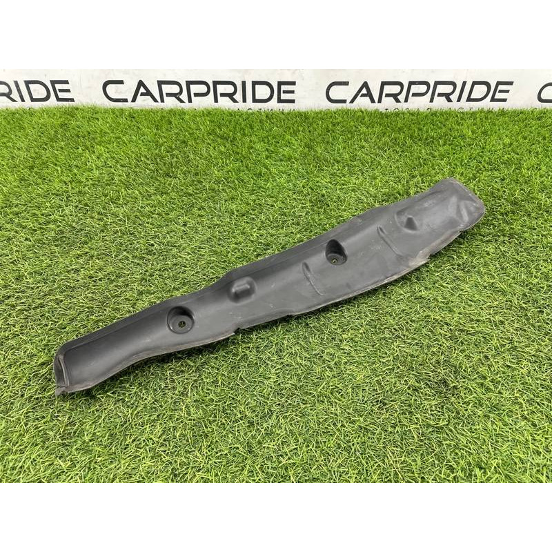 Уплотнитель крыла (кузов и элементы) AUDI A4 B9 2017 2.0L 8W0821112