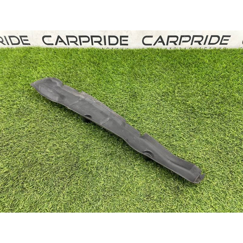 Уплотнитель крыла (кузов и элементы) AUDI A4 B9 2017 2.0L 8W0821112