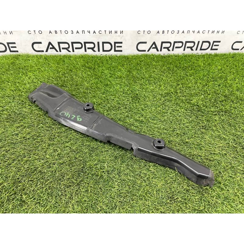 Уплотнитель крыла (кузов и элементы) AUDI A4 B9 2017 2.0L 8W0821112