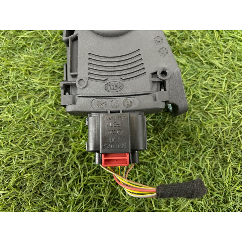 Педаль газа (электрика двигателя) Audi Q5 8R 2012 3.2 CALB 8K1723523A