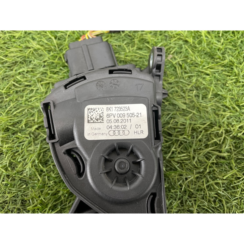 Педаль газа (электрика двигателя) Audi Q5 8R 2012 3.2 CALB 8K1723523A