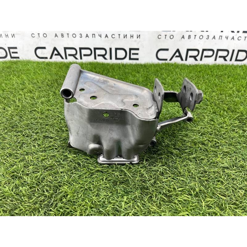 Кронштейн подушки двигателя (кронштейны двигателя) AUDI A8 D4 2011 4,2 4H0399059C
