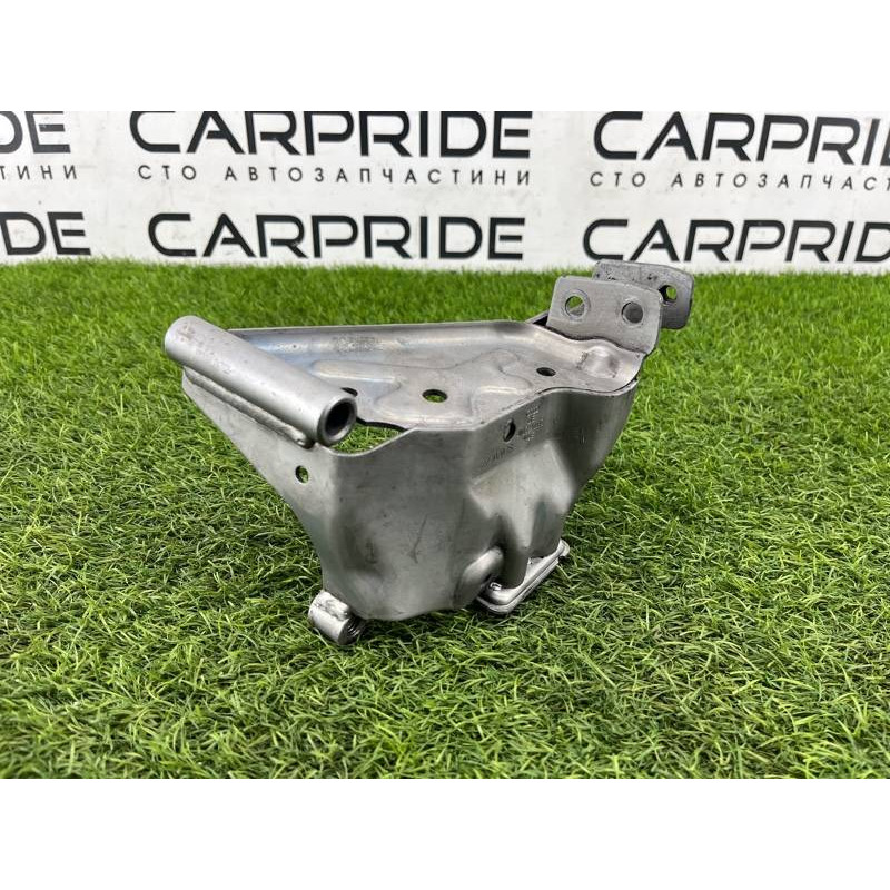 Кронштейн подушки двигателя (кронштейны двигателя) AUDI A8 D4 2011 4,2 4H0399059C