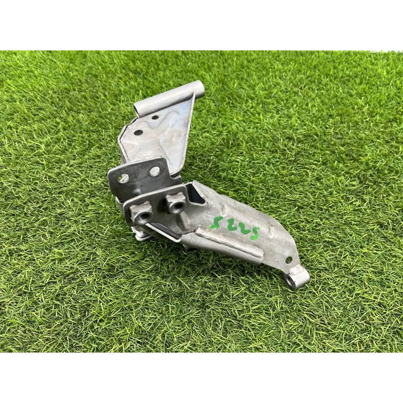 Кронштейн подушки двигателя (кронштейны двигателя) AUDI A8 D4 2011 4,2 4H0399059C