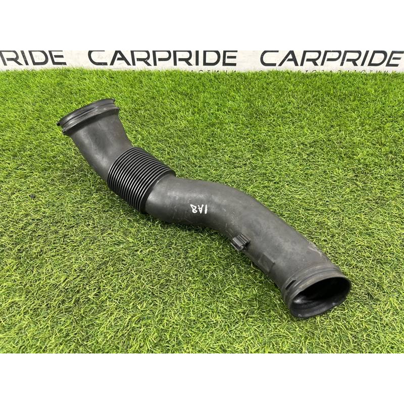 Патрубок воздушного фильтра (впускная система) AUDI A8 D4 2011 4,2 4H0129615D