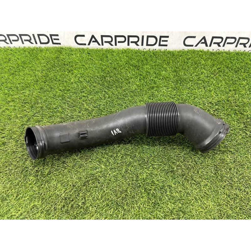 Патрубок воздушного фильтра (впускная система) AUDI A8 D4 2011 4,2 4H0129615D