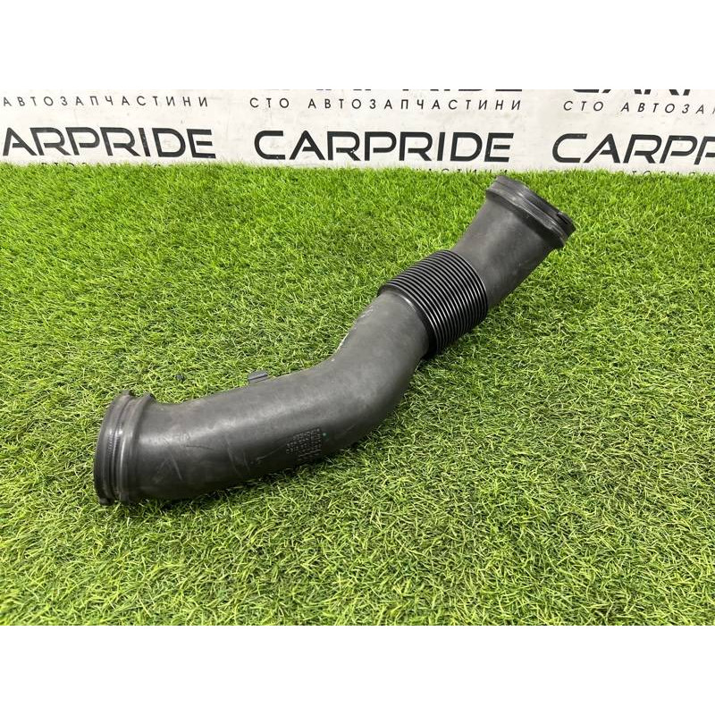 Патрубок воздушного фильтра (впускная система) AUDI A8 D4 2011 4,2 4H0129615D