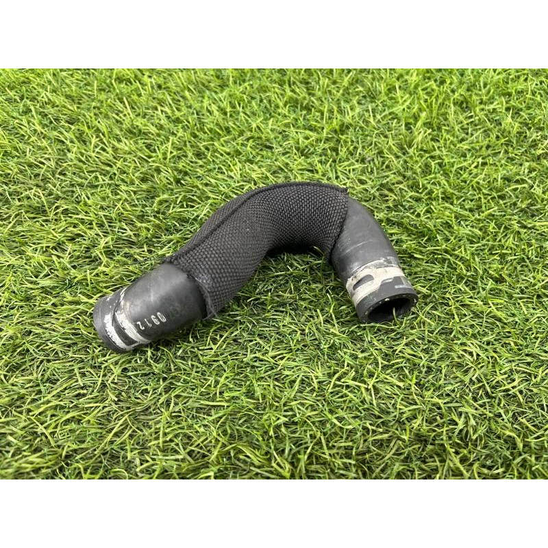 Патрубок (система охлаждения) AUDI A8 D4 2011 4,2 4H0121056G