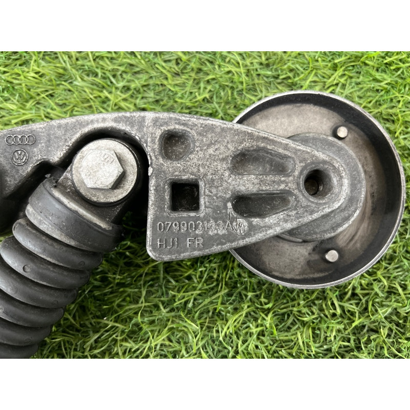 Ролик натяжной (двигатель и элементы) AUDI A8 D4 2011 4,2 079903133AM