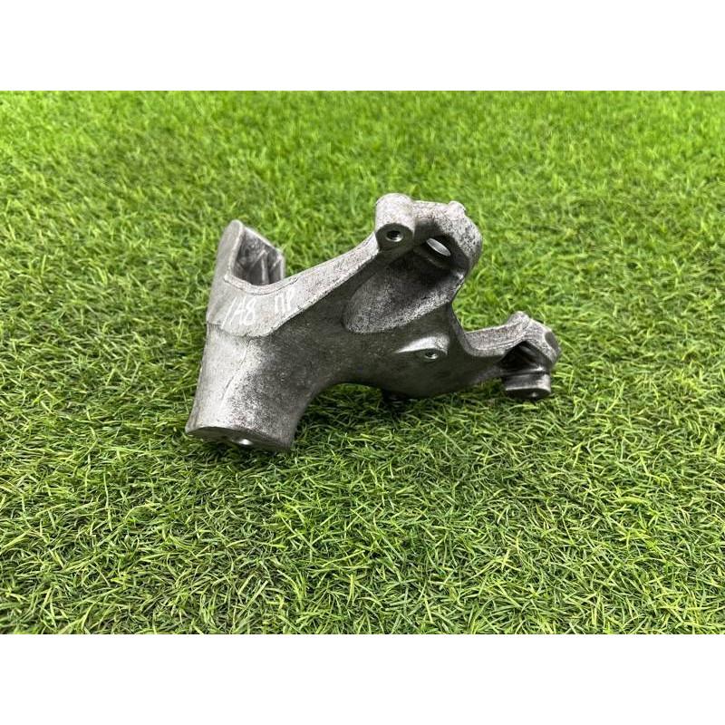 Кронштейн двигателя (кронштейны двигателя) AUDI A8 D4 2011 4,2 4H0199308AC