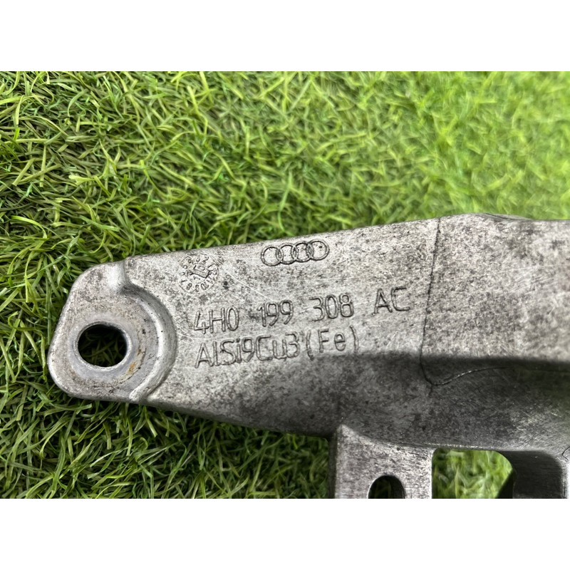 Кронштейн двигателя (кронштейны двигателя) AUDI A8 D4 2011 4,2 4H0199308AC