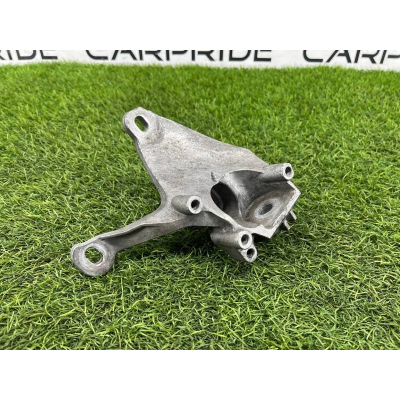 Кронштейн КПП (трансмиссия) AUDI A8 D4 2011 4,2 4H0399113E