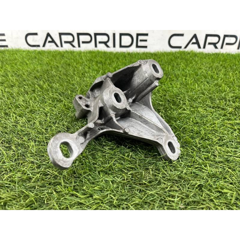 Кронштейн КПП (трансмиссия) AUDI A8 D4 2011 4,2 4H0399113E