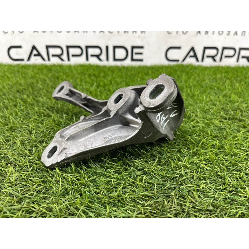 Кронштейн КПП (трансмиссия) AUDI A8 D4 2011 4,2 4H0399113E