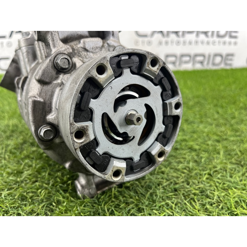 Компрессор кондиционера (отопление и кондиционирование) AUDI A8 D4 2011 4,2 4H0260805G