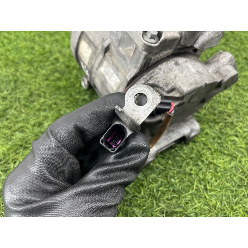 Компрессор кондиционера (отопление и кондиционирование) AUDI A8 D4 2011 4,2 4H0260805G