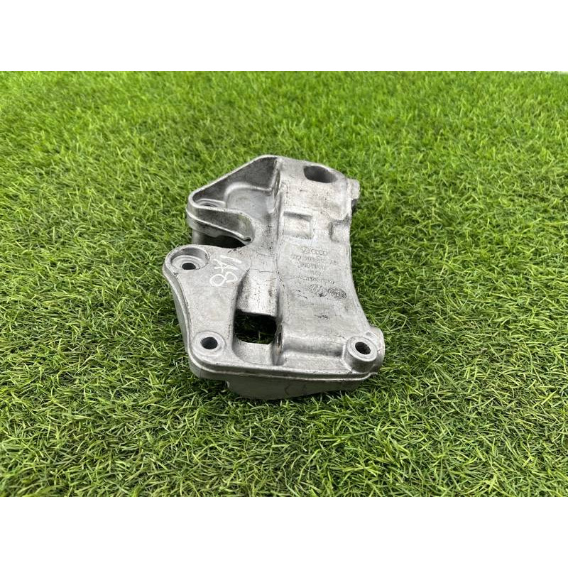 Кронштейн генератора (кронштейны двигателя) AUDI A8 D4 2011 4,2 079903805AF