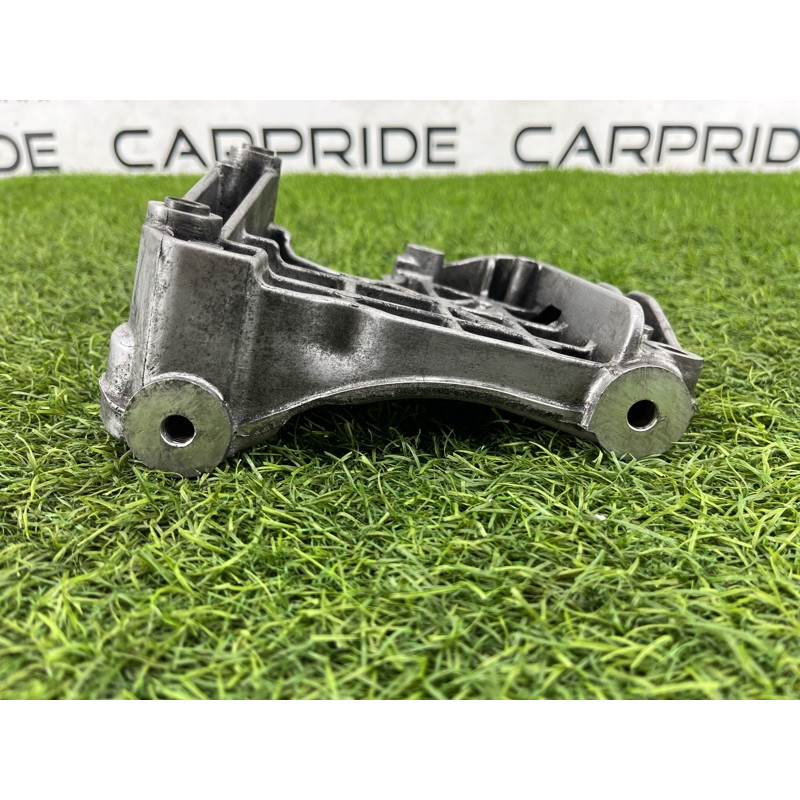 Кронштейн генератора (кронштейны двигателя) AUDI A8 D4 2011 4,2 079903805AF