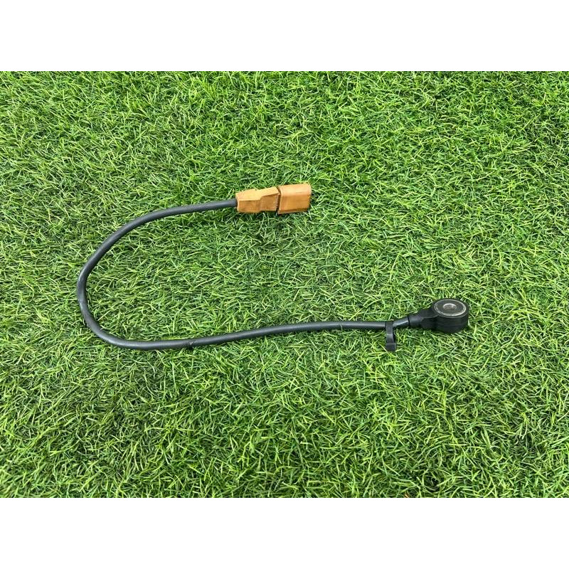 Датчик детонации (электрика двигателя) AUDI A8 D4 2011 4,2 077905377G