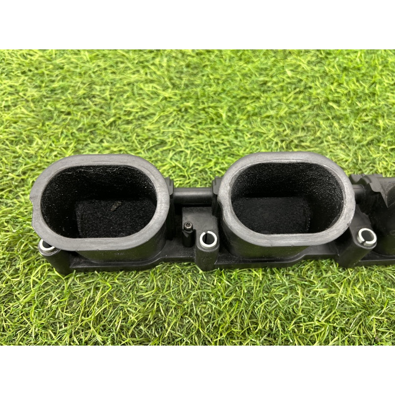 Коллектор впускной (впускная система) AUDI A8 D4 2011 4,2 079133110AS