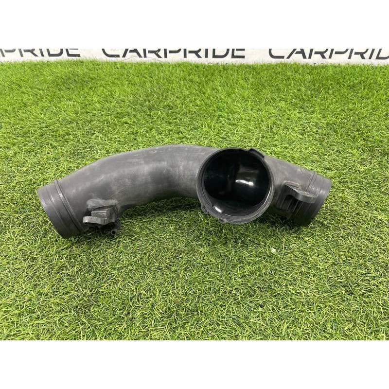 Патрубок воздушного фильтра (впускная система) AUDI A8 D4 2011 4,2 4H0129711D