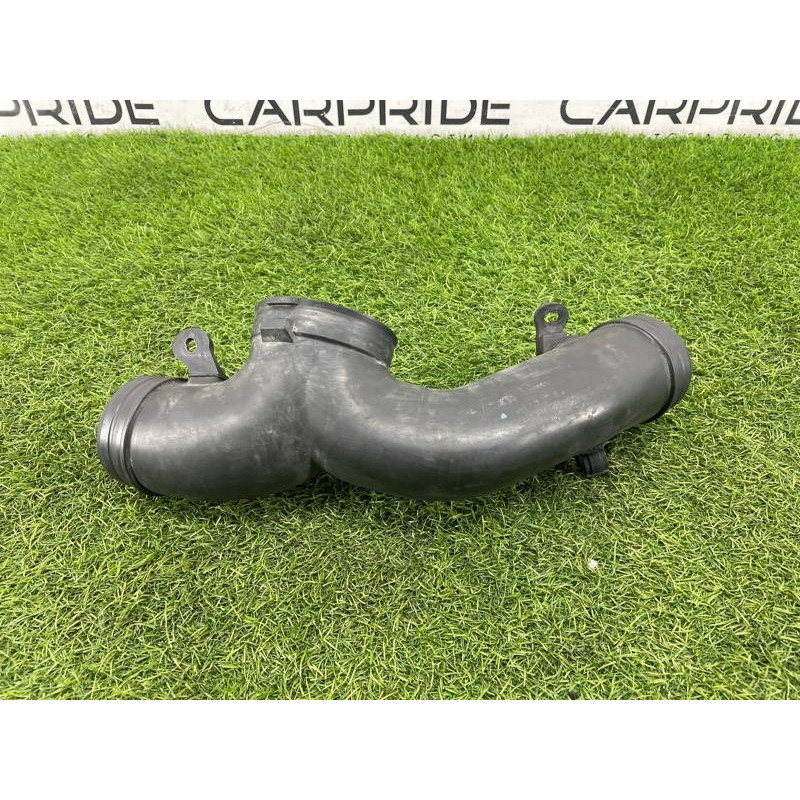 Патрубок воздушного фильтра (впускная система) AUDI A8 D4 2011 4,2 4H0129711D