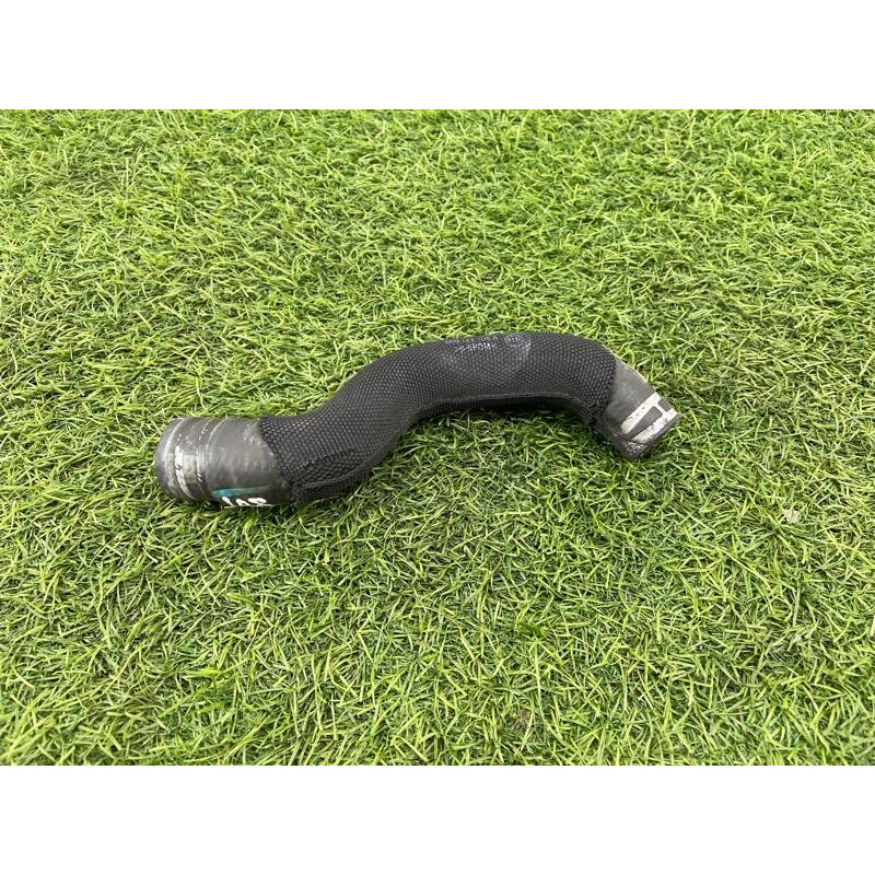 Патрубок (система охлаждения) AUDI A8 D4 2011 4,2 4H0121108A