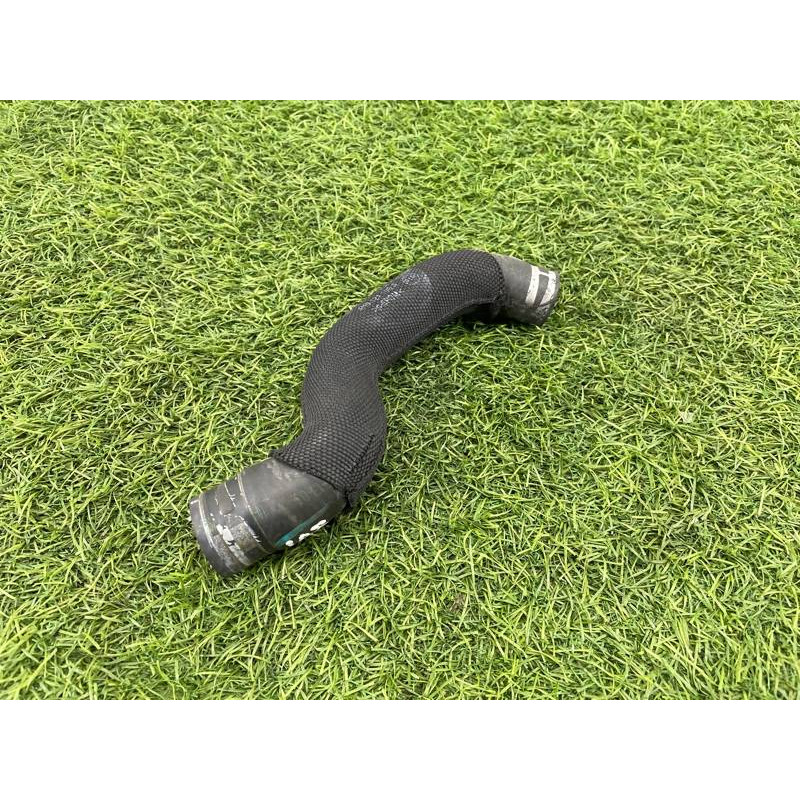 Патрубок (система охлаждения) AUDI A8 D4 2011 4,2 4H0121108A