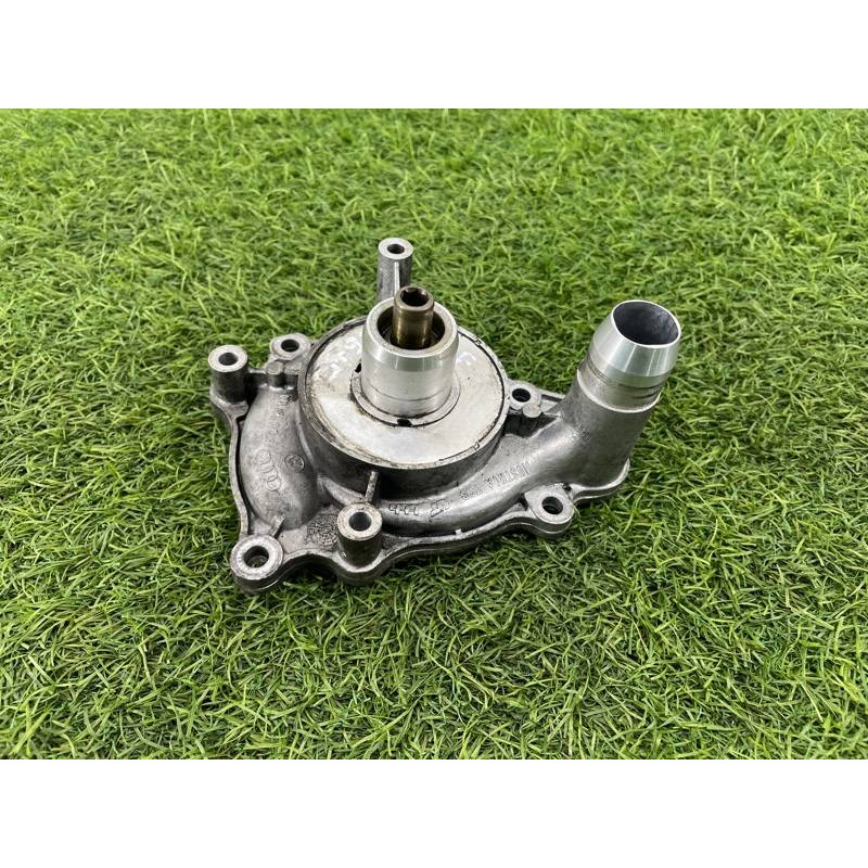 Помпа (система охлаждения) AUDI A8 D4 2011 4,2 079121014F