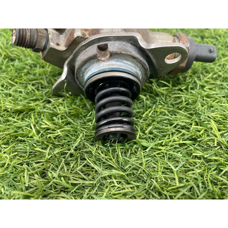 ТНВД (топливная система) Audi Q5 8R 2012 3.2 CALB 06E127025Q