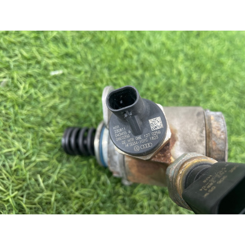 ТНВД (топливная система) Audi Q5 8R 2012 3.2 CALB 06E127025Q