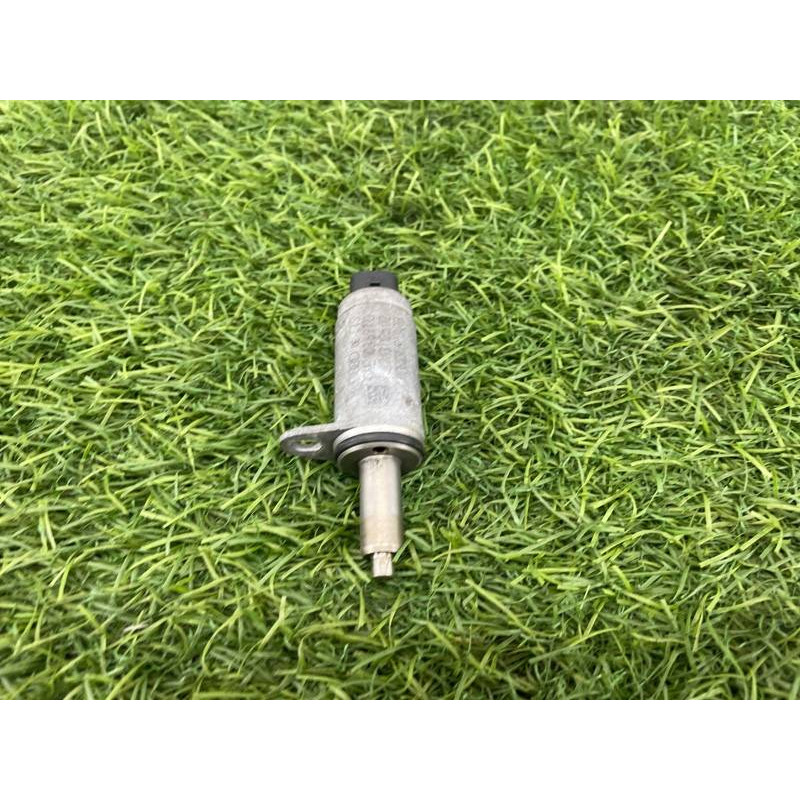 Клапан электромагнитный (электрика) Audi Q5 8R 2012 3.2 CALB 06E103697G