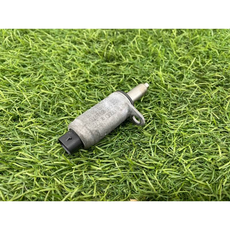 Клапан электромагнитный (электрика) Audi Q5 8R 2012 3.2 CALB 06E103697G