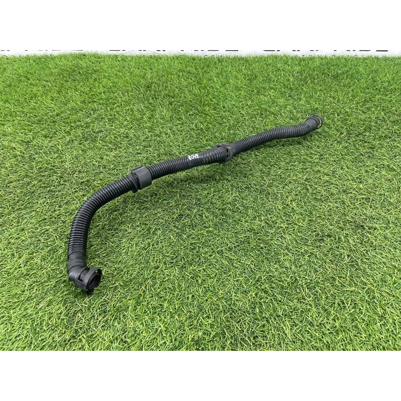 Трубка насоса вторичного воздуха (двигатель и элементы) Audi Q5 8R 2012 3.2 CALB 06E133817K