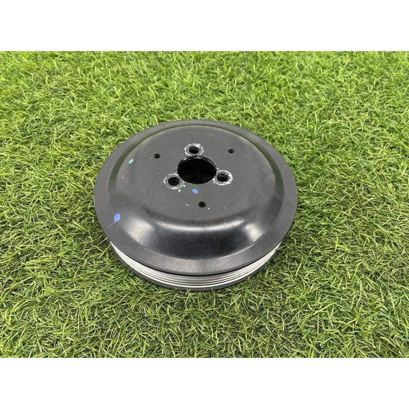 Шкив помпы (система охлаждения) Audi Q5 8R 2012 3.2 CALB 06E121031D